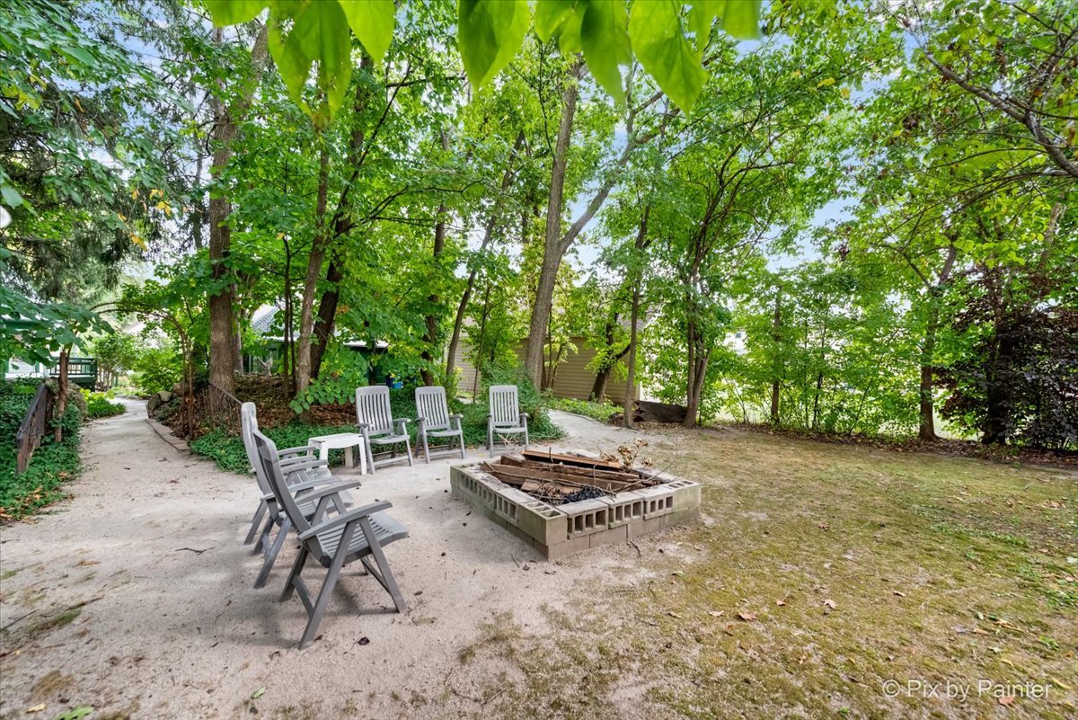 112 S Hickory Avenue