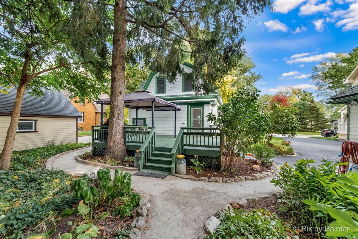 112 S Hickory Avenue