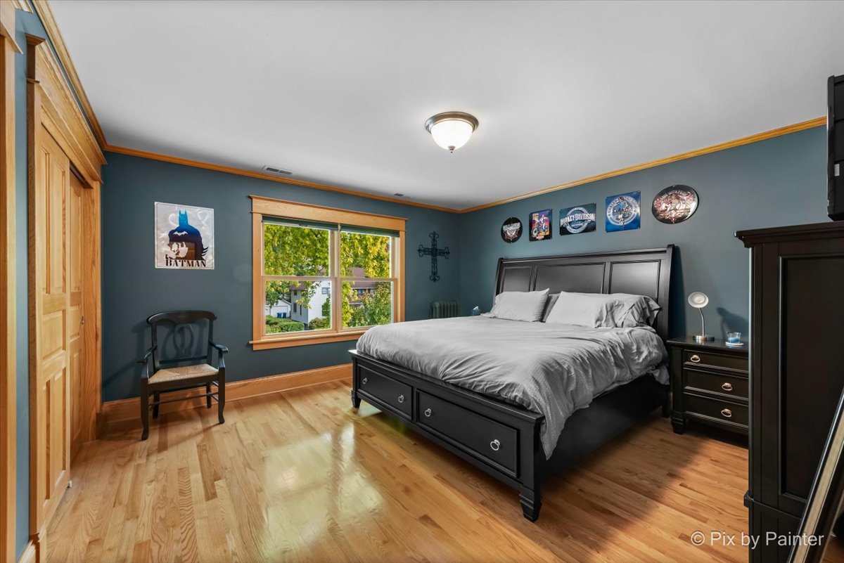 112 S Hickory Avenue