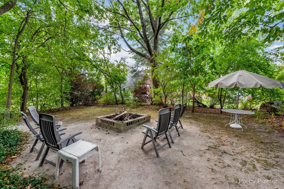 112 S Hickory Avenue