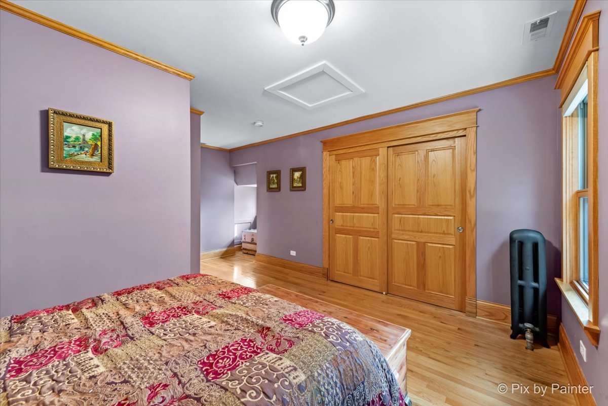 112 S Hickory Avenue