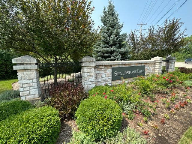 1307 Silverstone Drive Unit: 1307