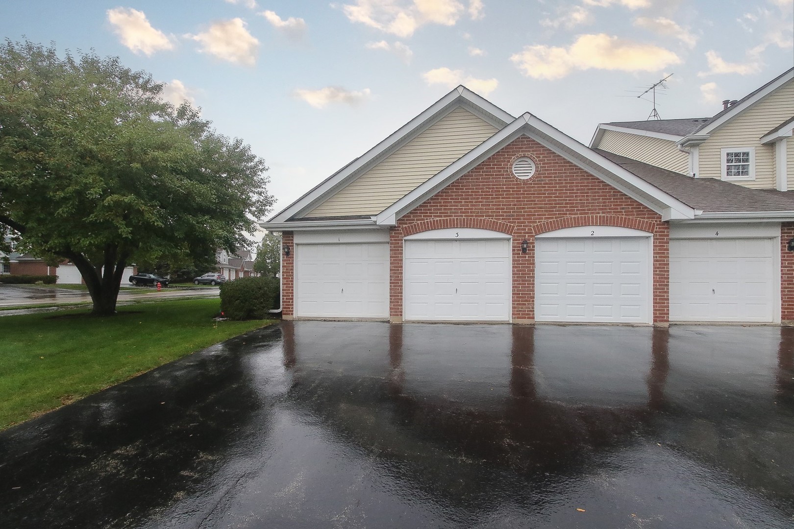 308 Ashbury Court Unit: 1515-1