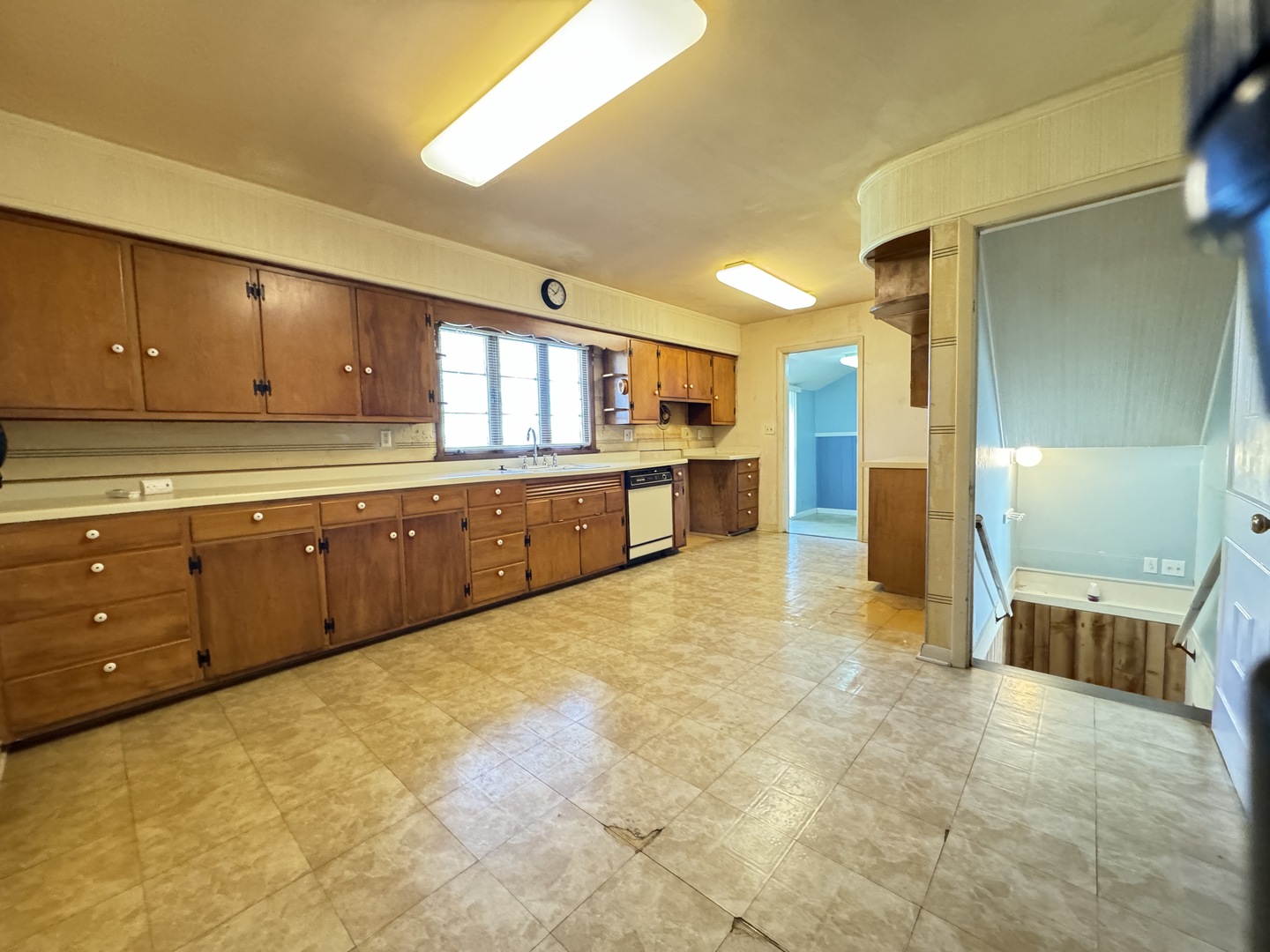 555 E Central Avenue