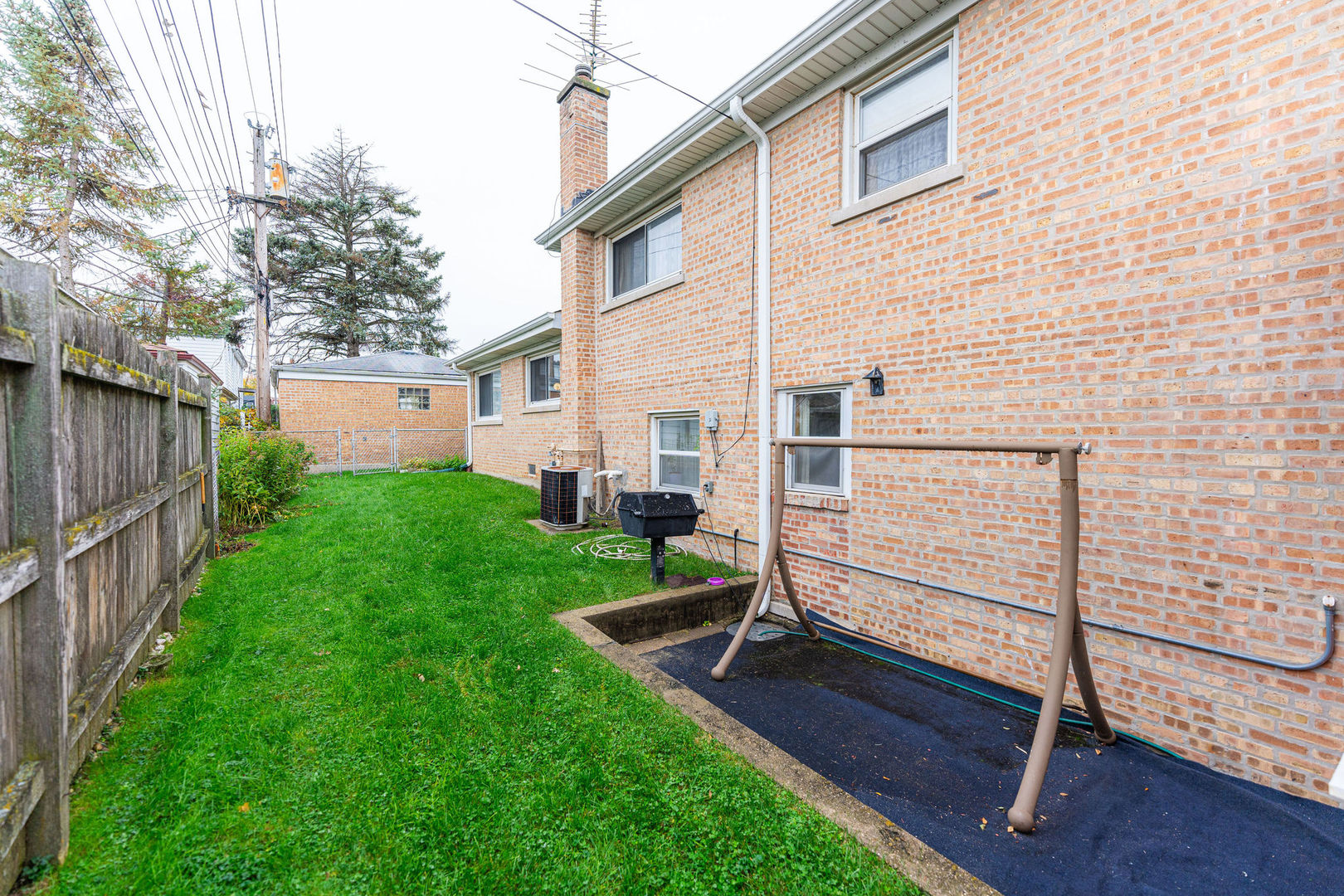 4217 N Mobile Avenue