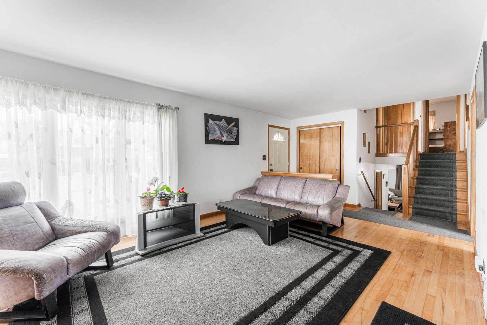 4217 N Mobile Avenue