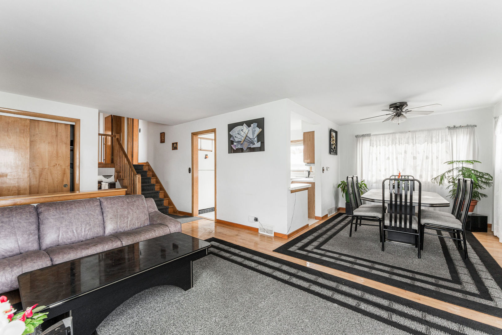 4217 N Mobile Avenue