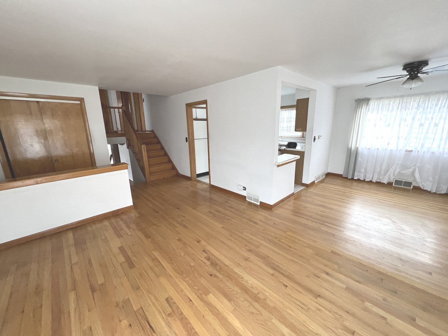 4217 N Mobile Avenue