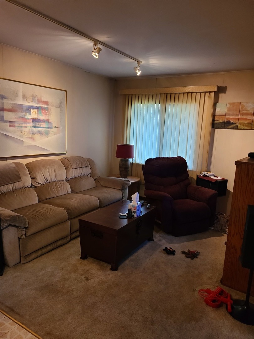 10225 W Fullerton Avenue