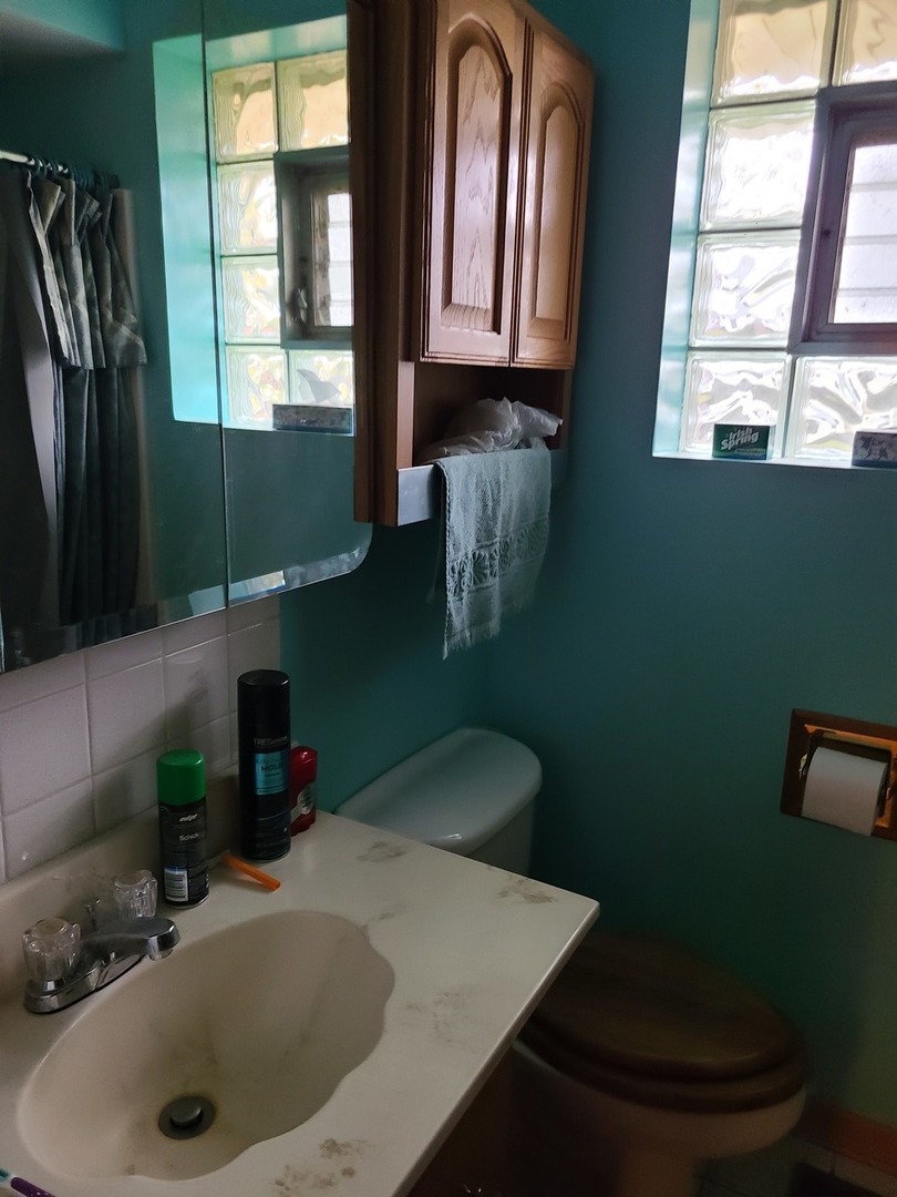 10225 W Fullerton Avenue