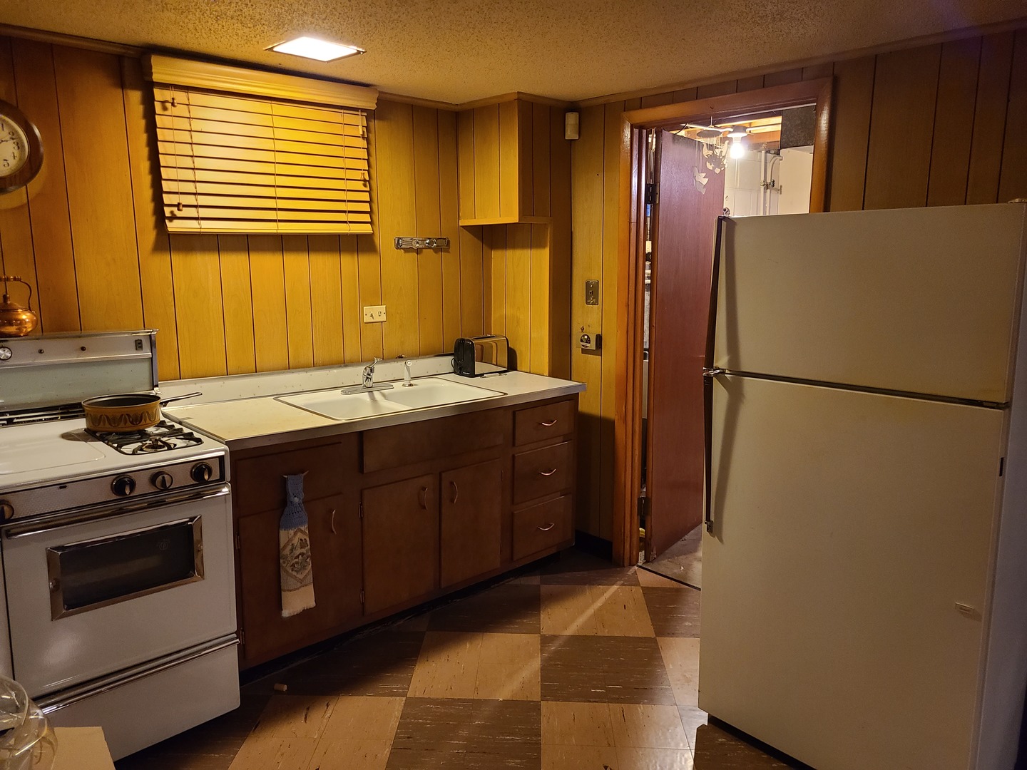 10225 W Fullerton Avenue