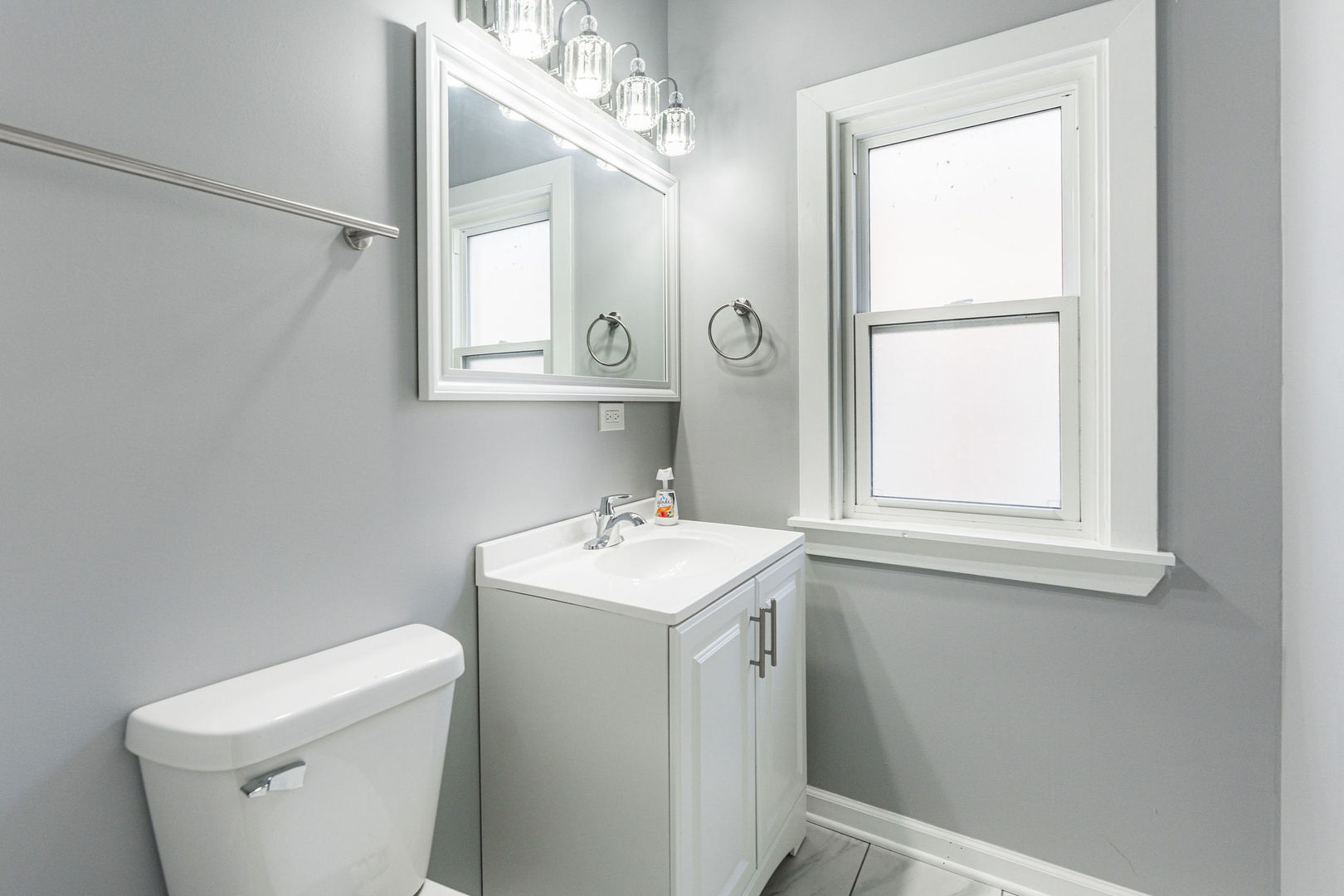 6937 S Eberhart Avenue