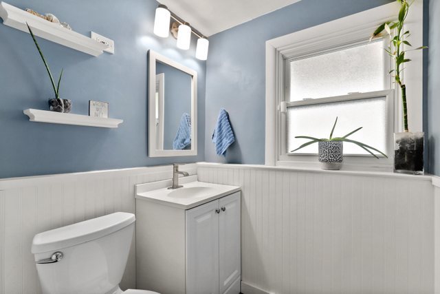 1660 Highland Boulevard