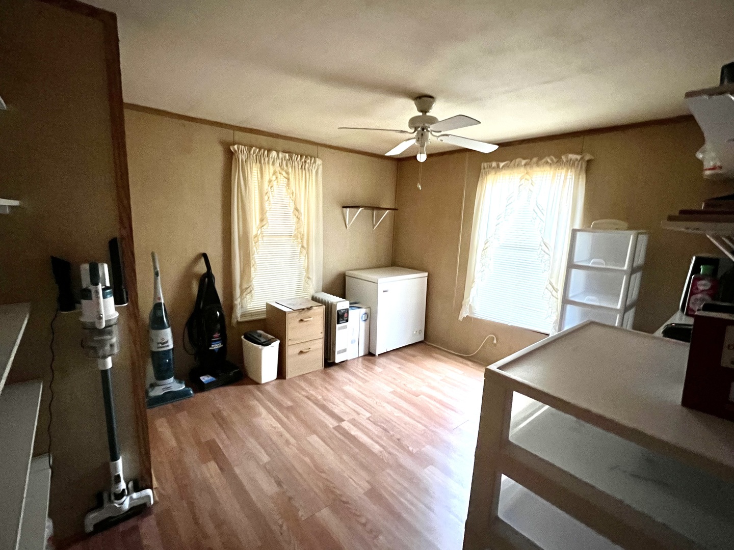 430 1/2 N Kenosha Avenue