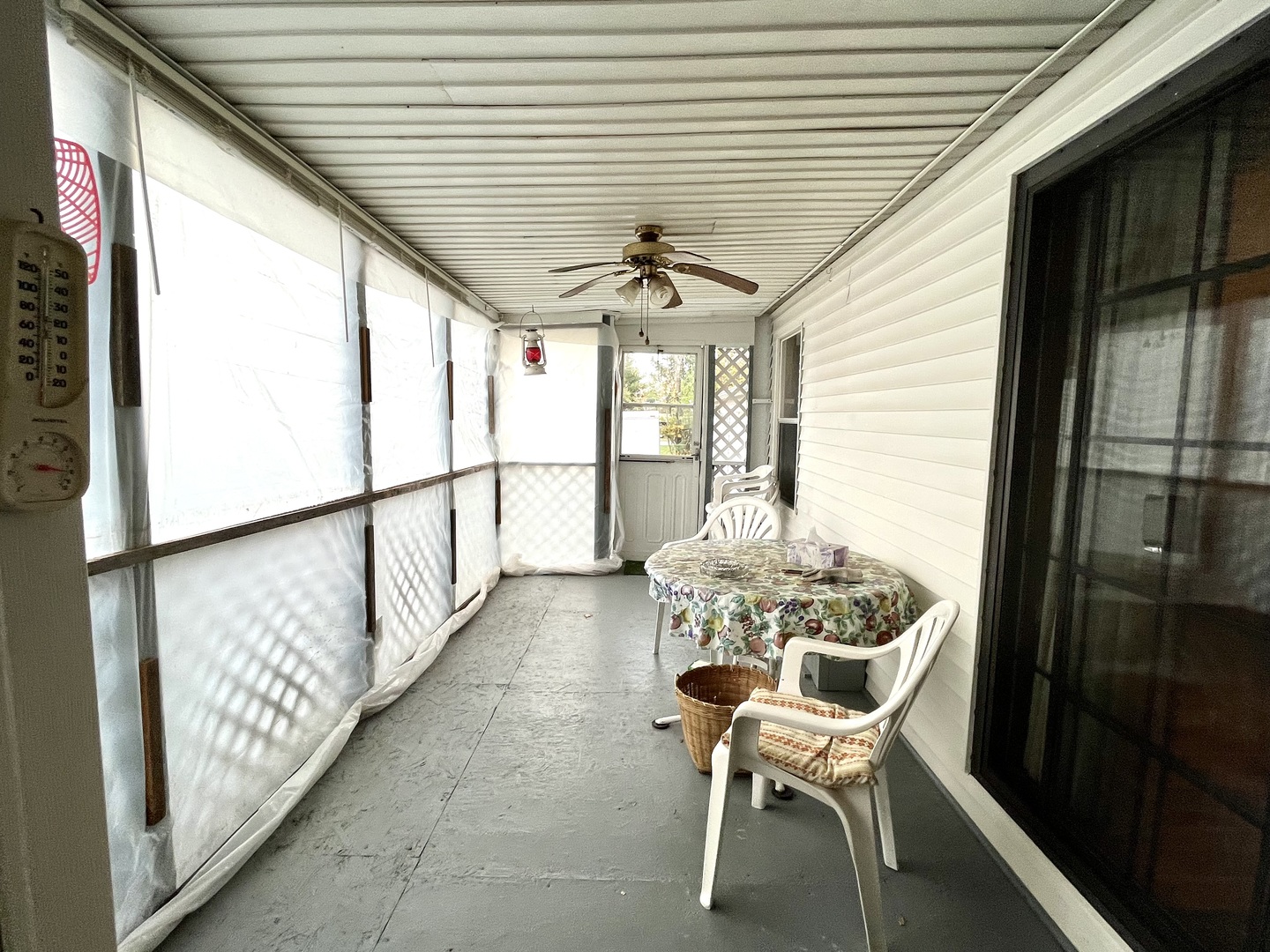 430 1/2 N Kenosha Avenue