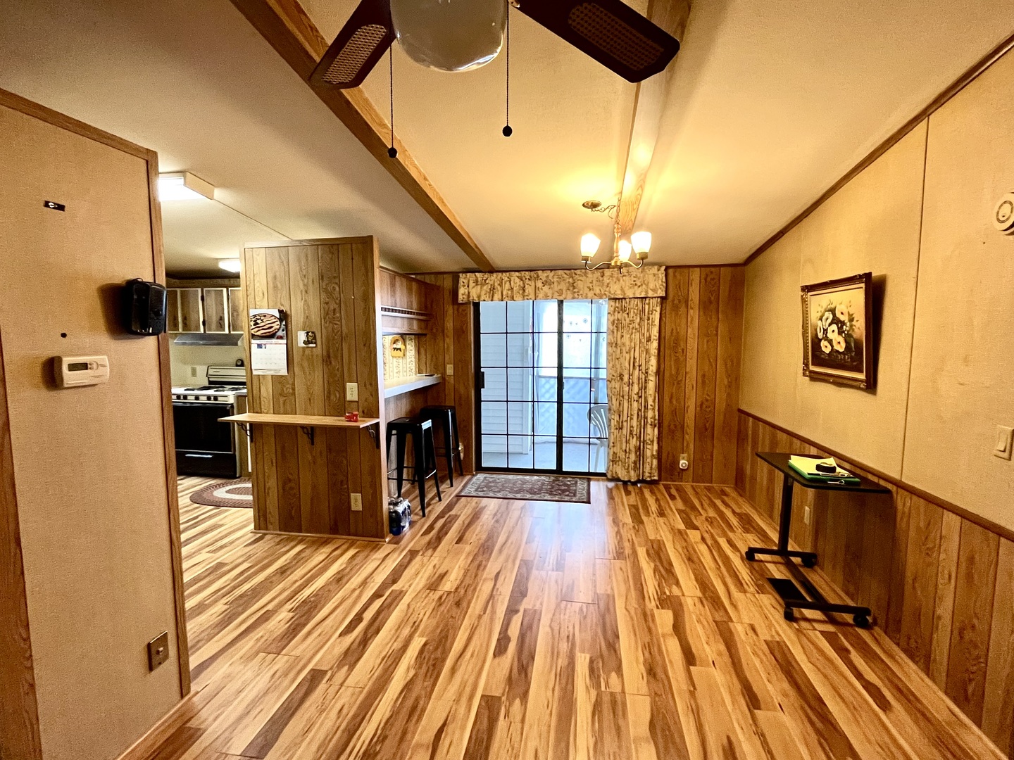 430 1/2 N Kenosha Avenue