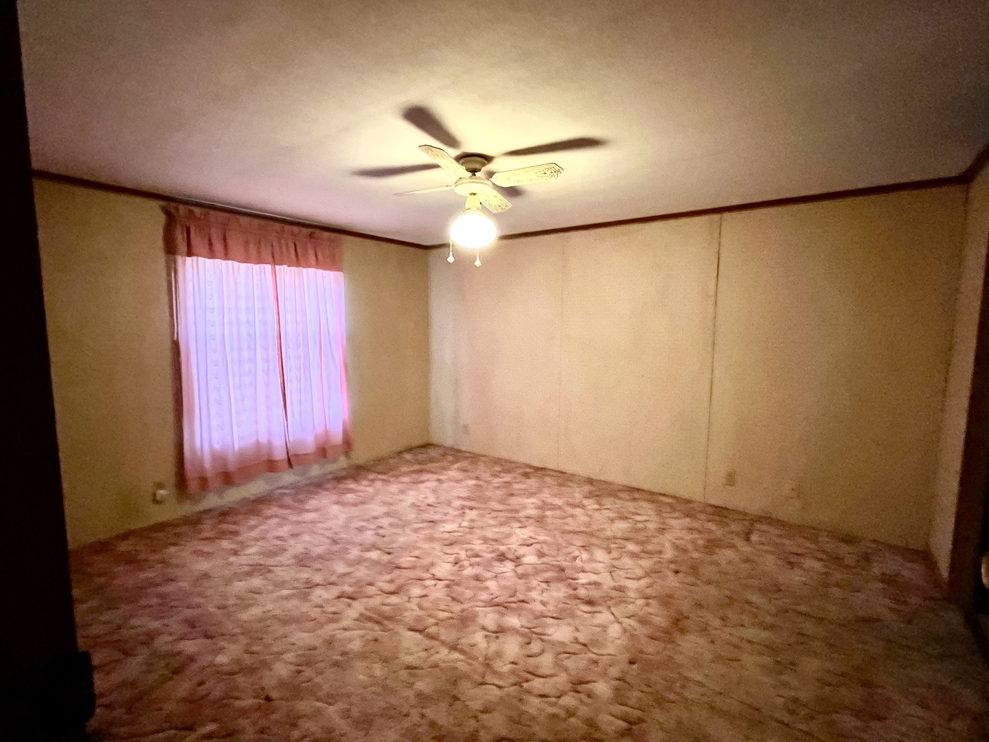 430 1/2 N Kenosha Avenue