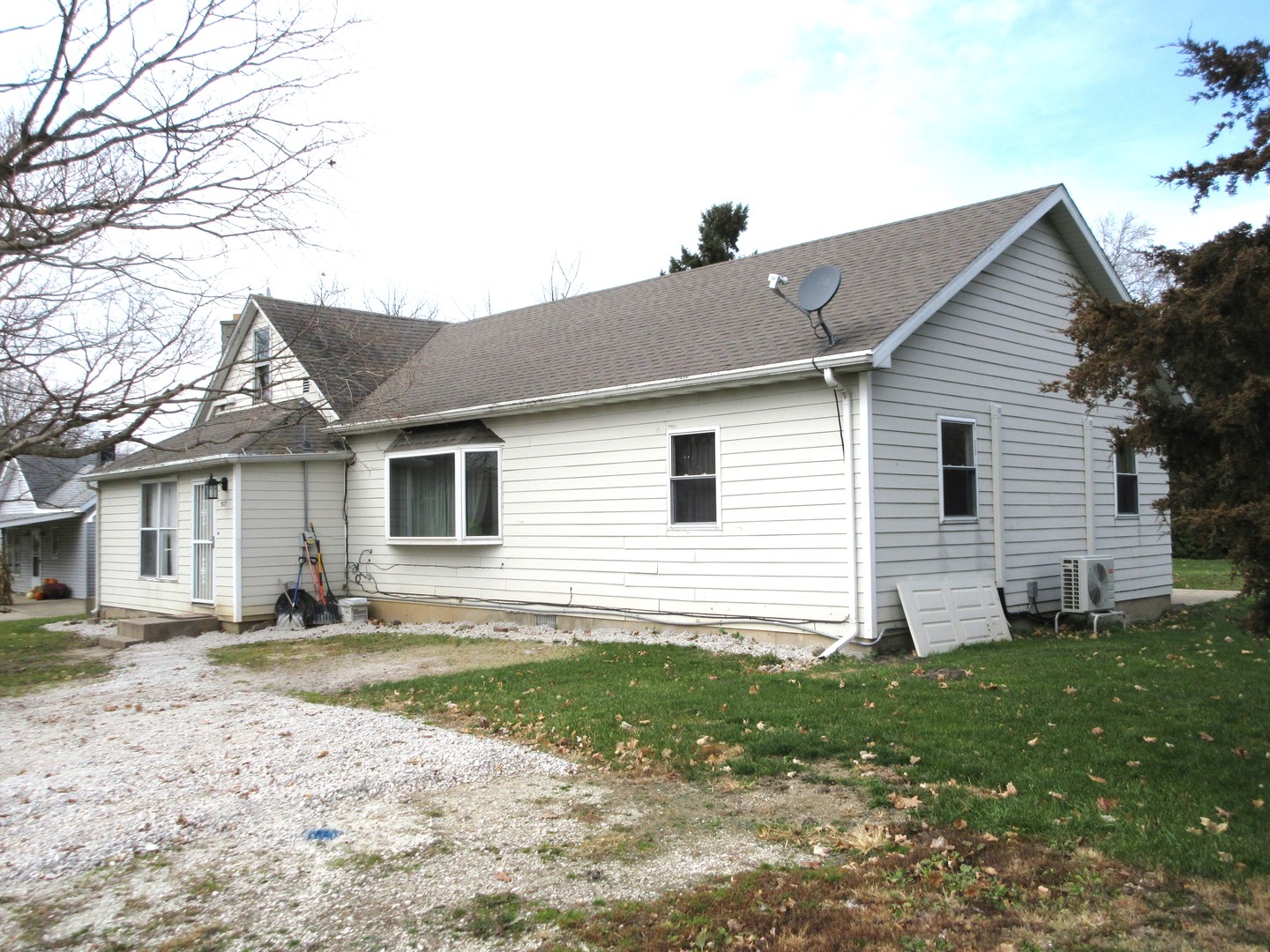 517 E Jackson Street