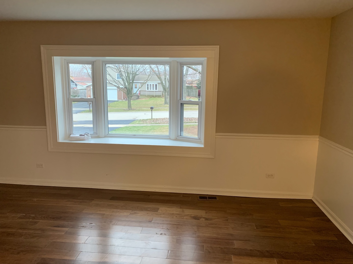 222 S Maplewood Lane