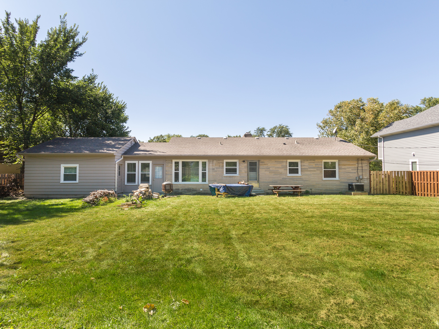 817 S ARLINGTON HEIGHTS Road