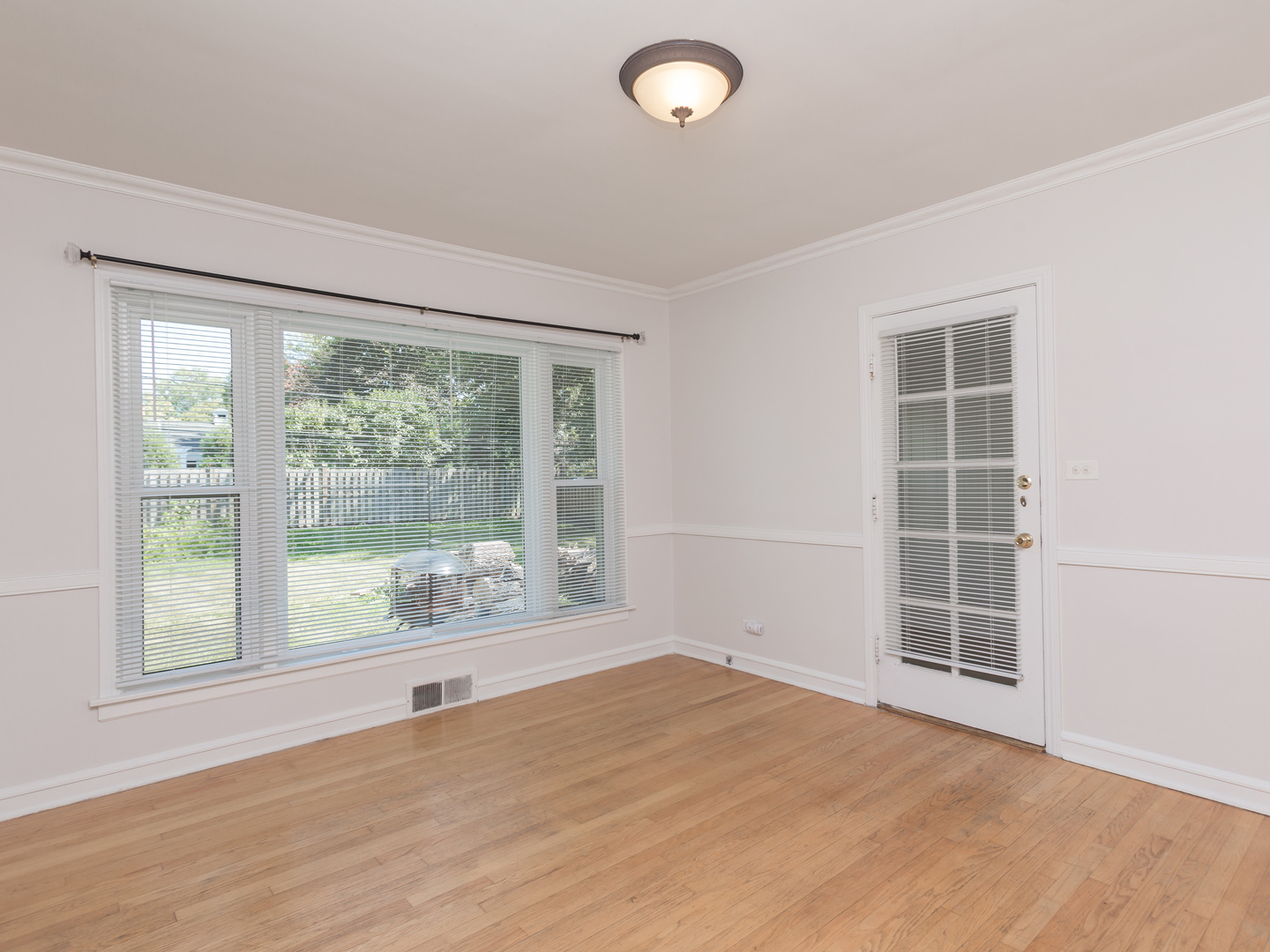 817 S ARLINGTON HEIGHTS Road