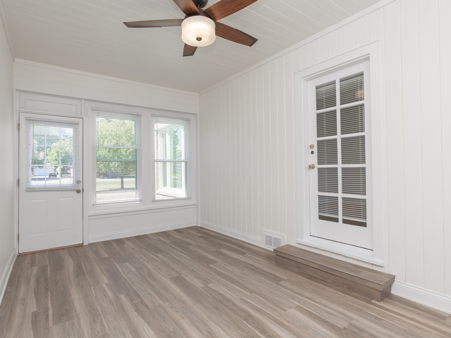 817 S ARLINGTON HEIGHTS Road