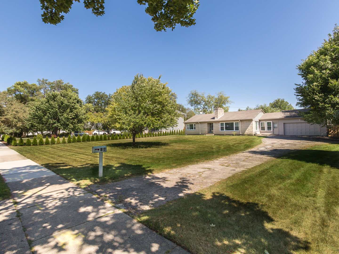 817 S ARLINGTON HEIGHTS Road