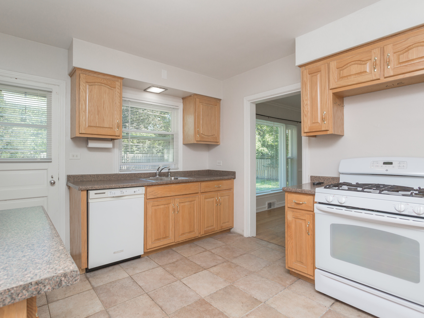 817 S ARLINGTON HEIGHTS Road