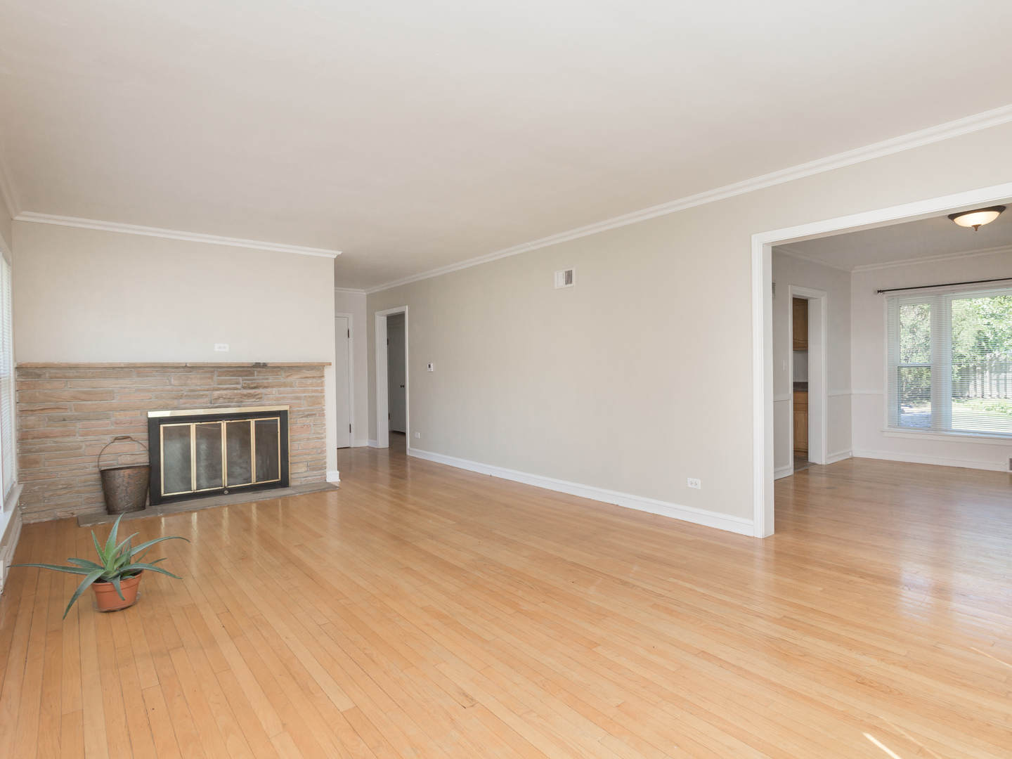 817 S ARLINGTON HEIGHTS Road