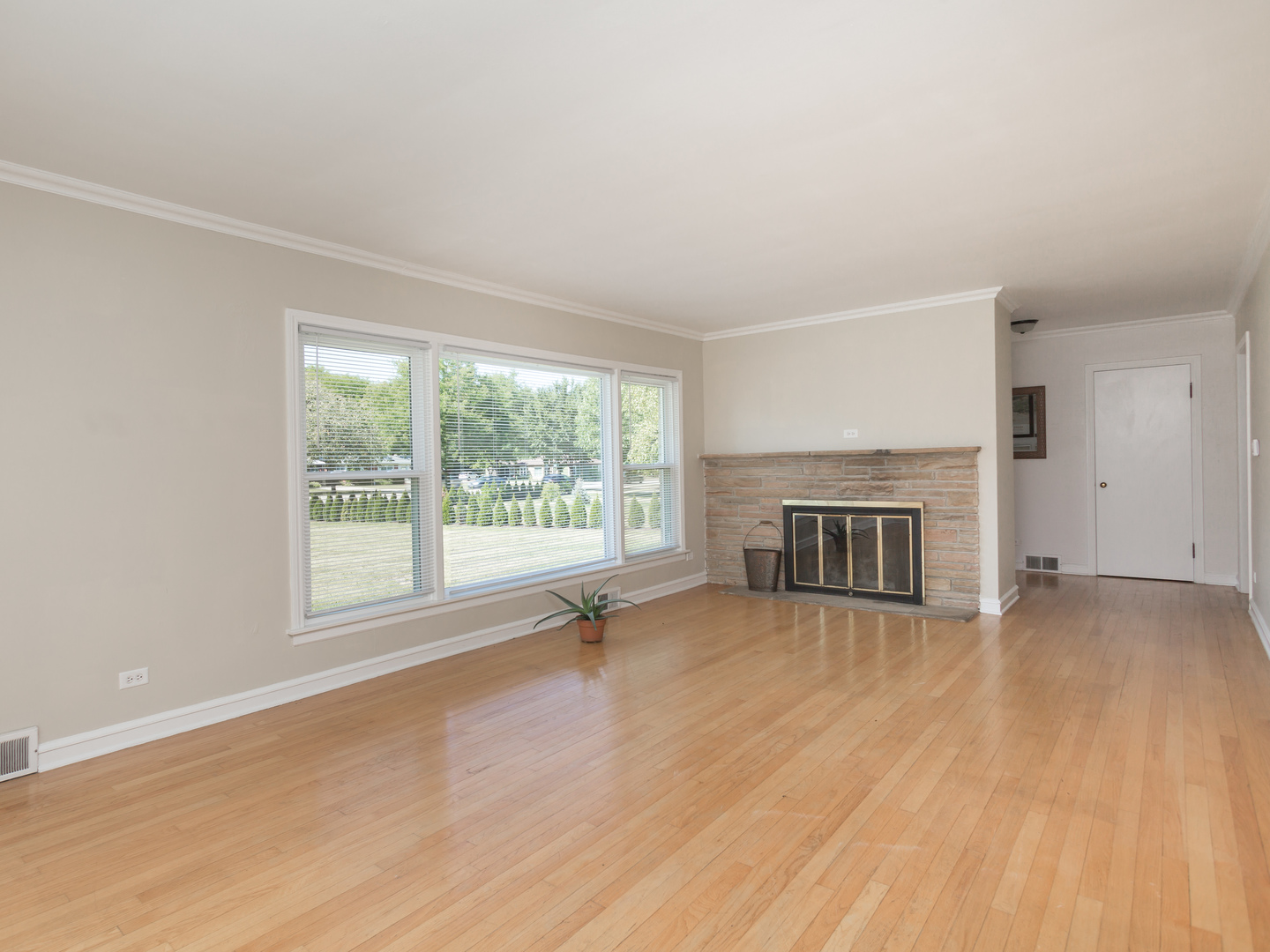 817 S ARLINGTON HEIGHTS Road