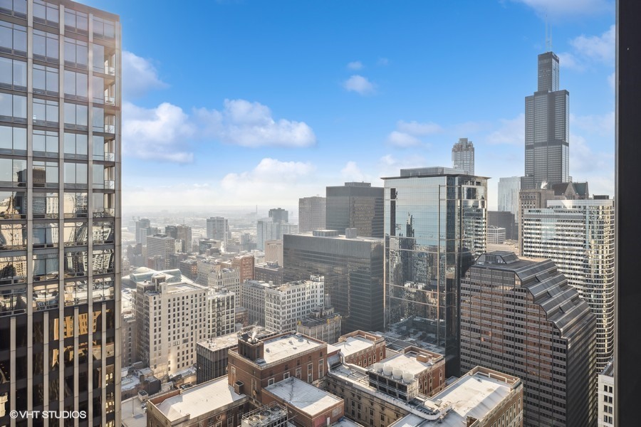 60 E Monroe Street Unit: 4504