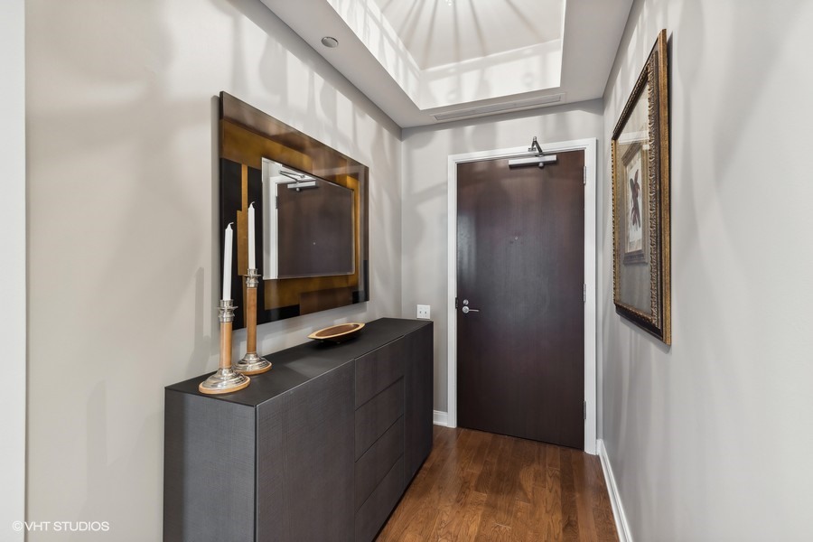 60 E Monroe Street Unit: 4504