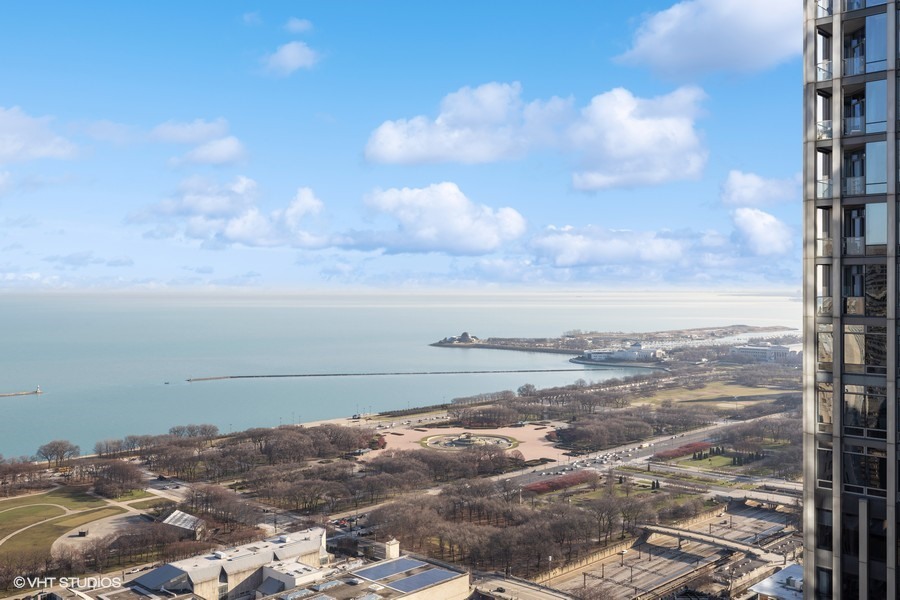 60 E Monroe Street Unit: 4504