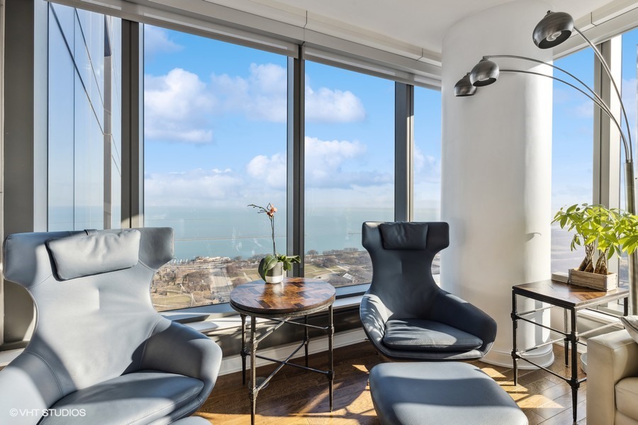 60 E Monroe Street Unit: 4504