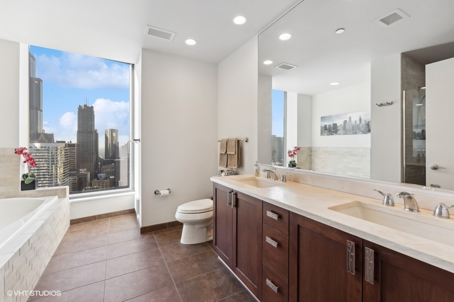 60 E Monroe Street Unit: 4504