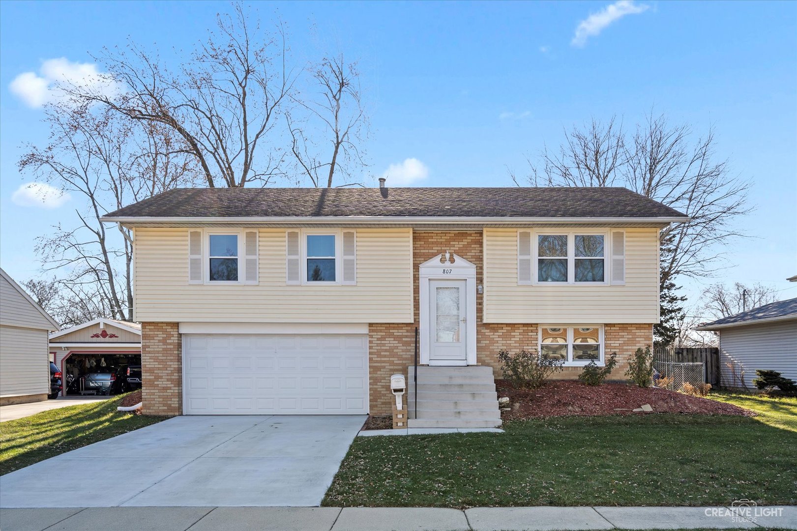 807 Larsen Avenue