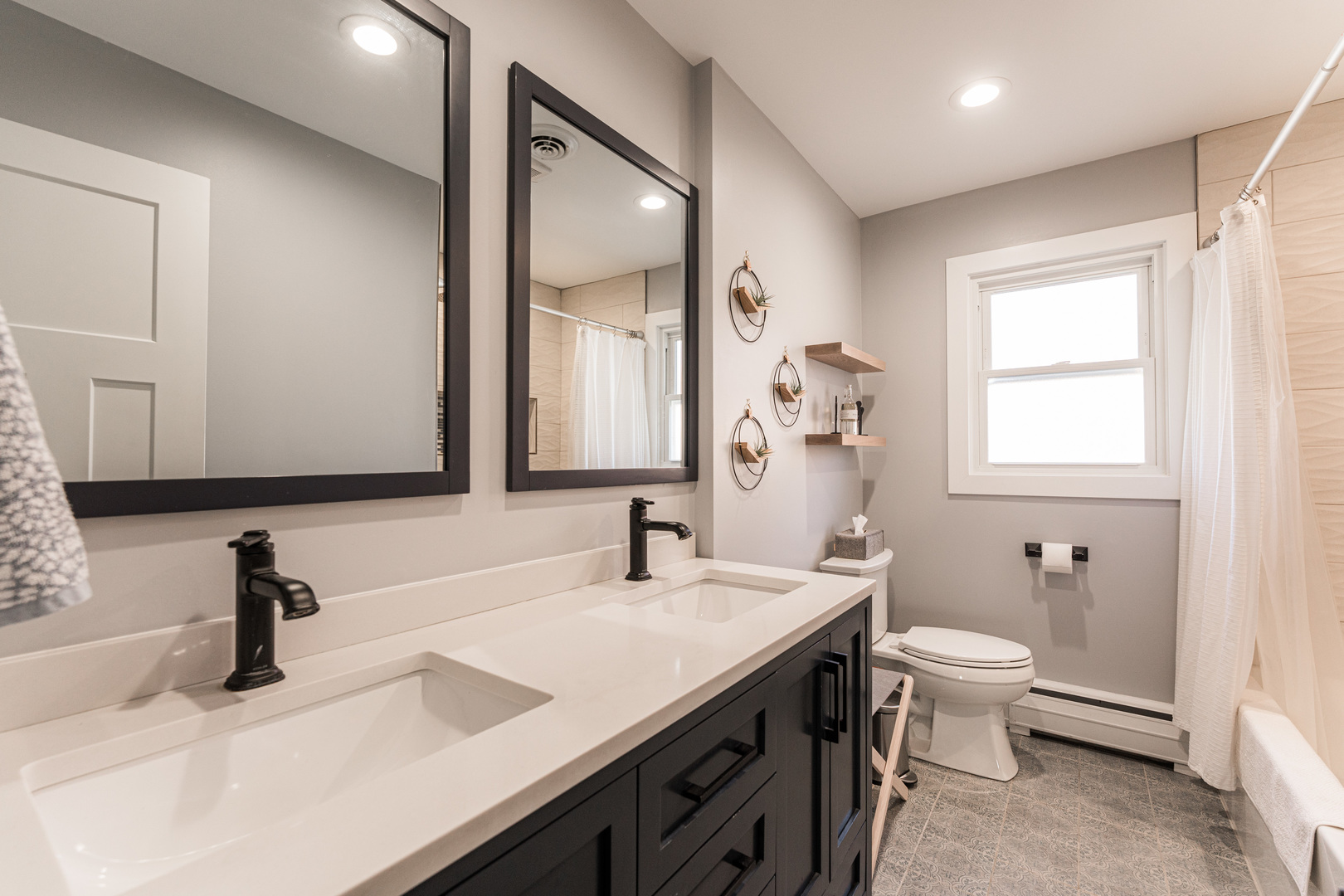 460 S Princeton Avenue