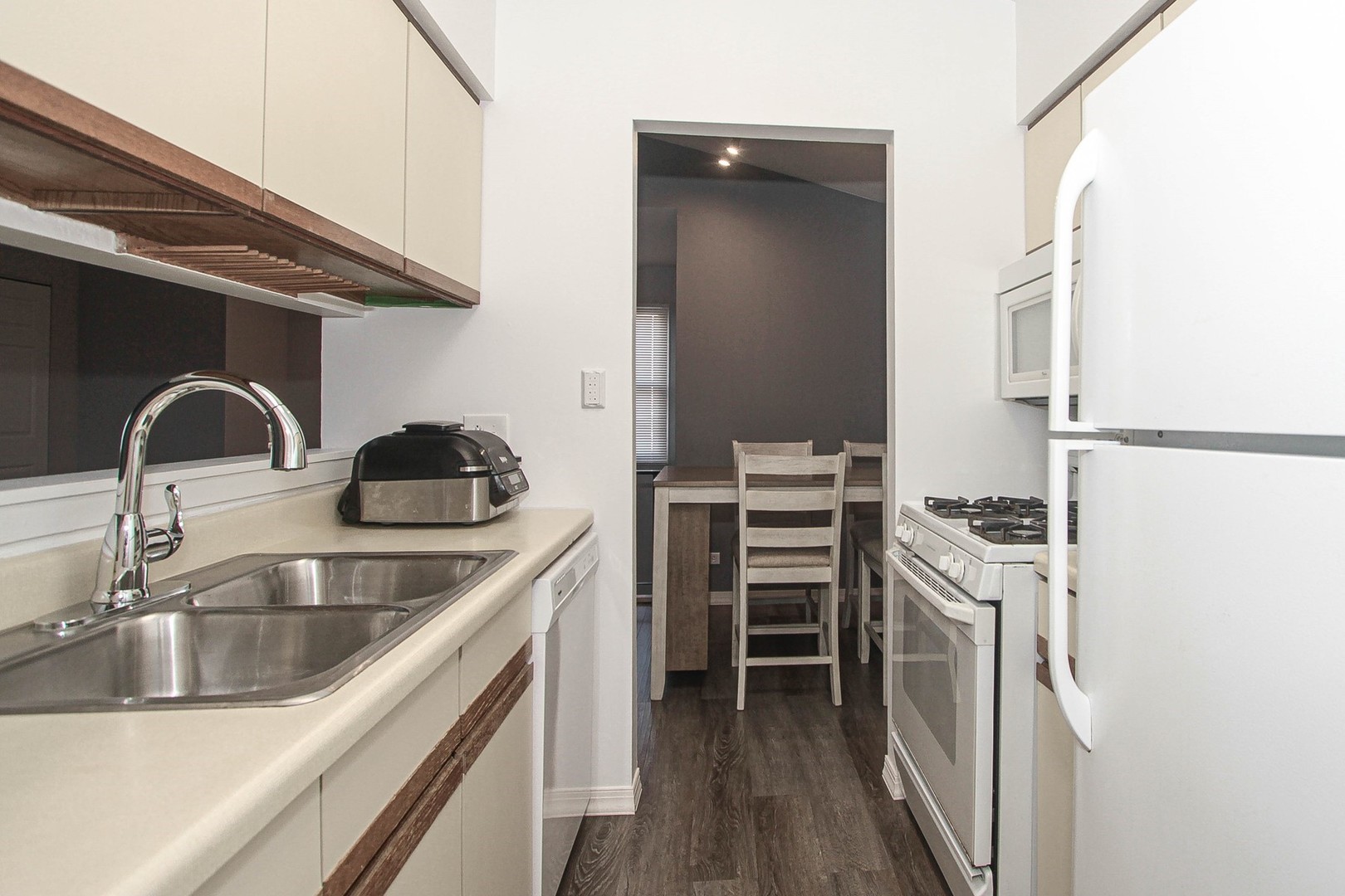 325 Grissom Court Unit: 325