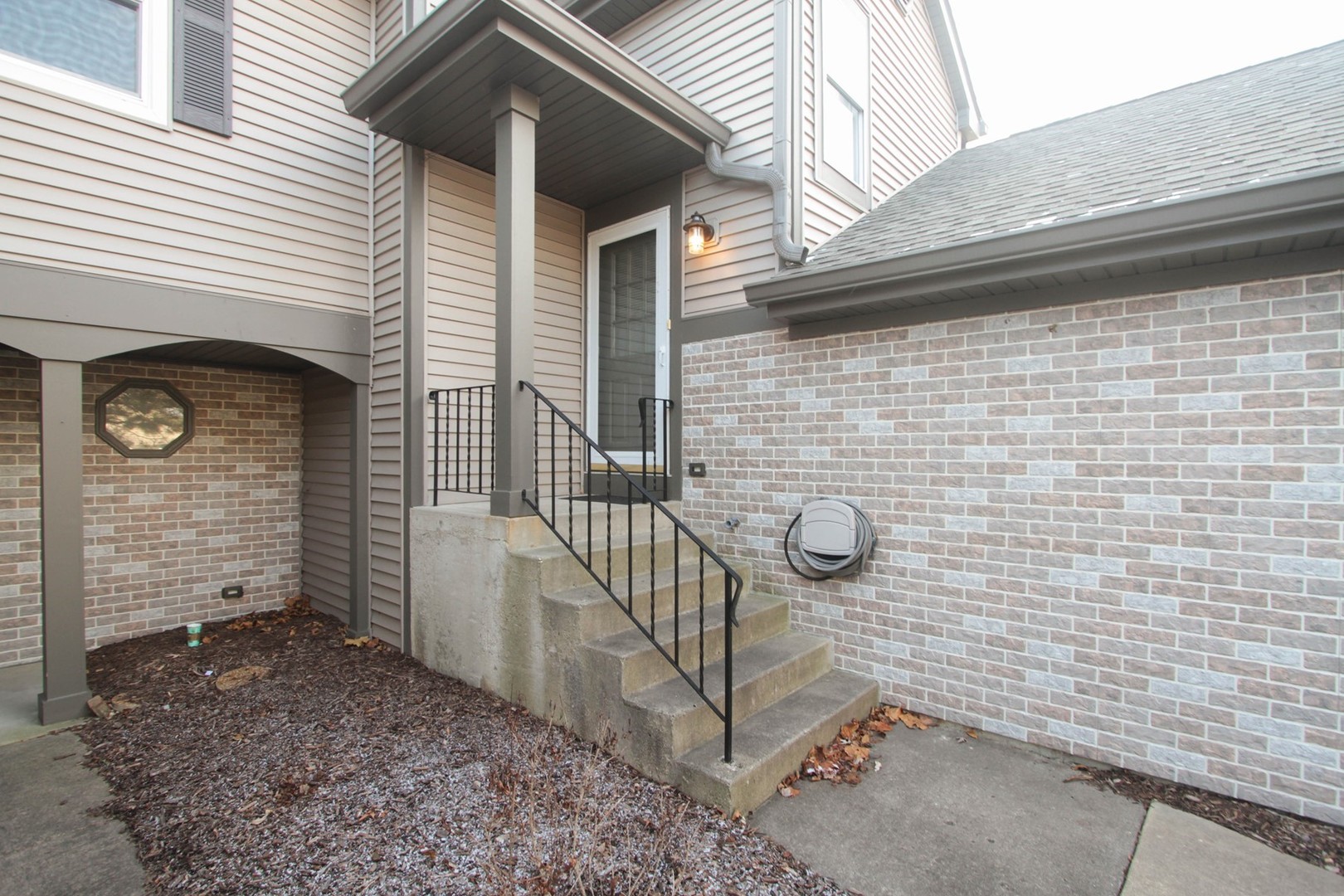 325 Grissom Court Unit: 325