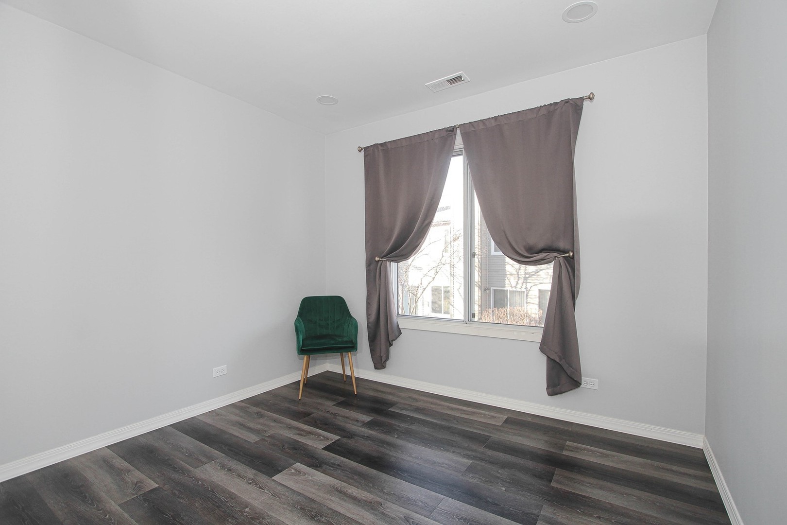 325 Grissom Court Unit: 325