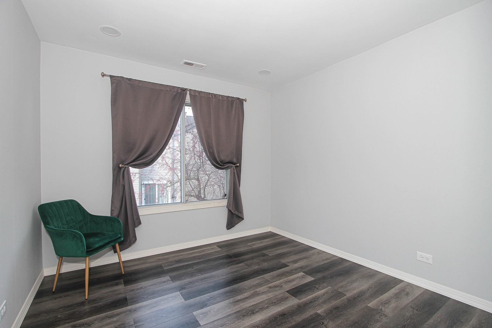 325 Grissom Court Unit: 325