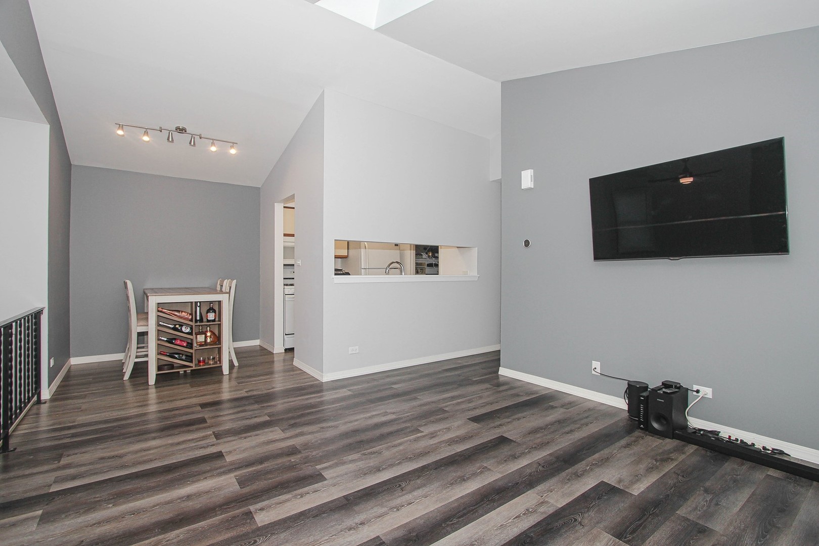 325 Grissom Court Unit: 325