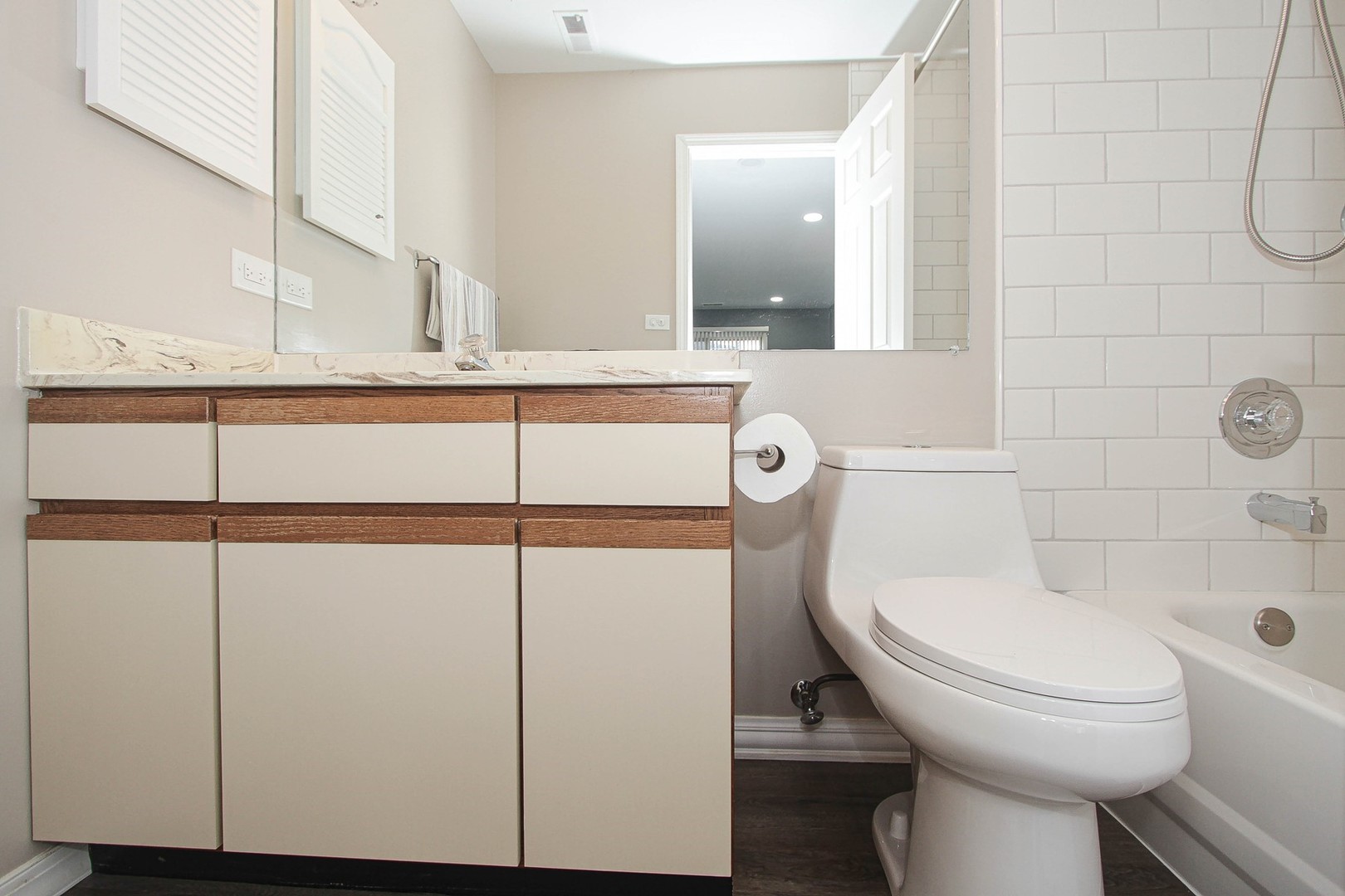 325 Grissom Court Unit: 325