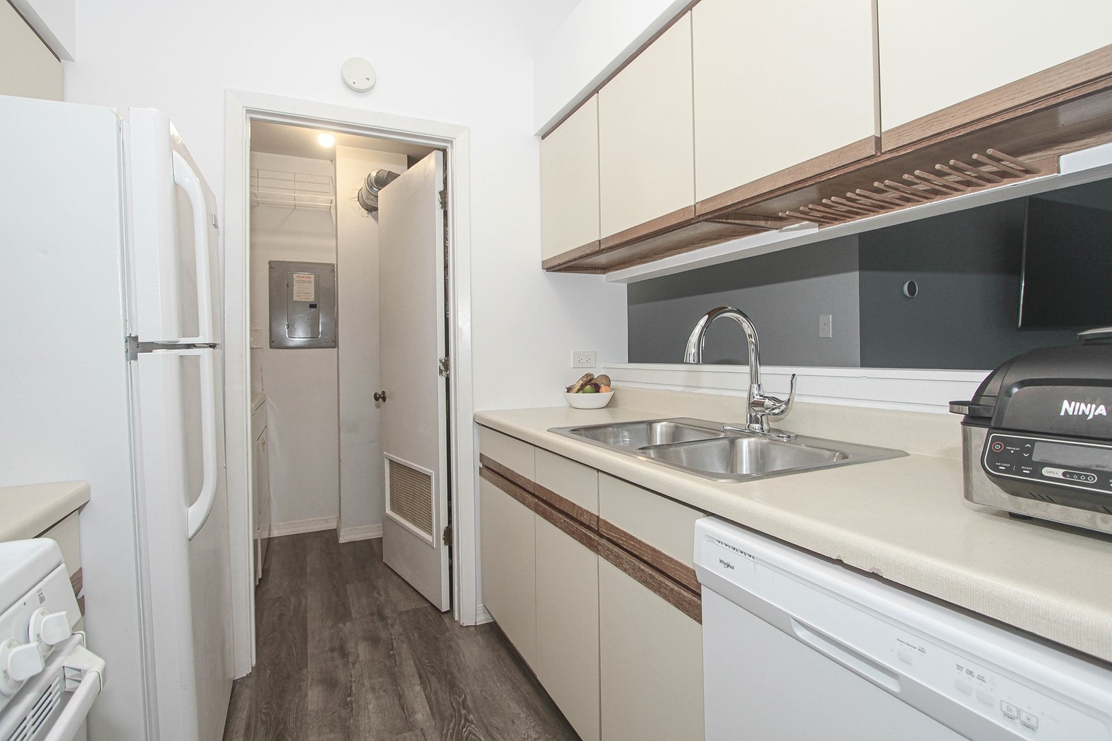 325 Grissom Court Unit: 325