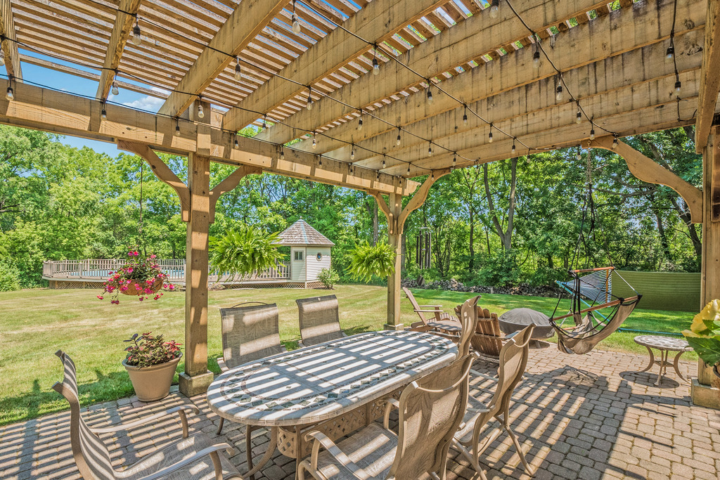 41W586 Golden Oaks Lane