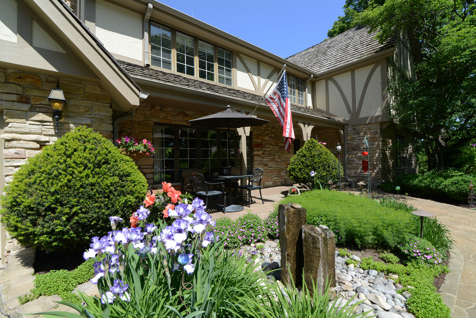 41W586 Golden Oaks Lane