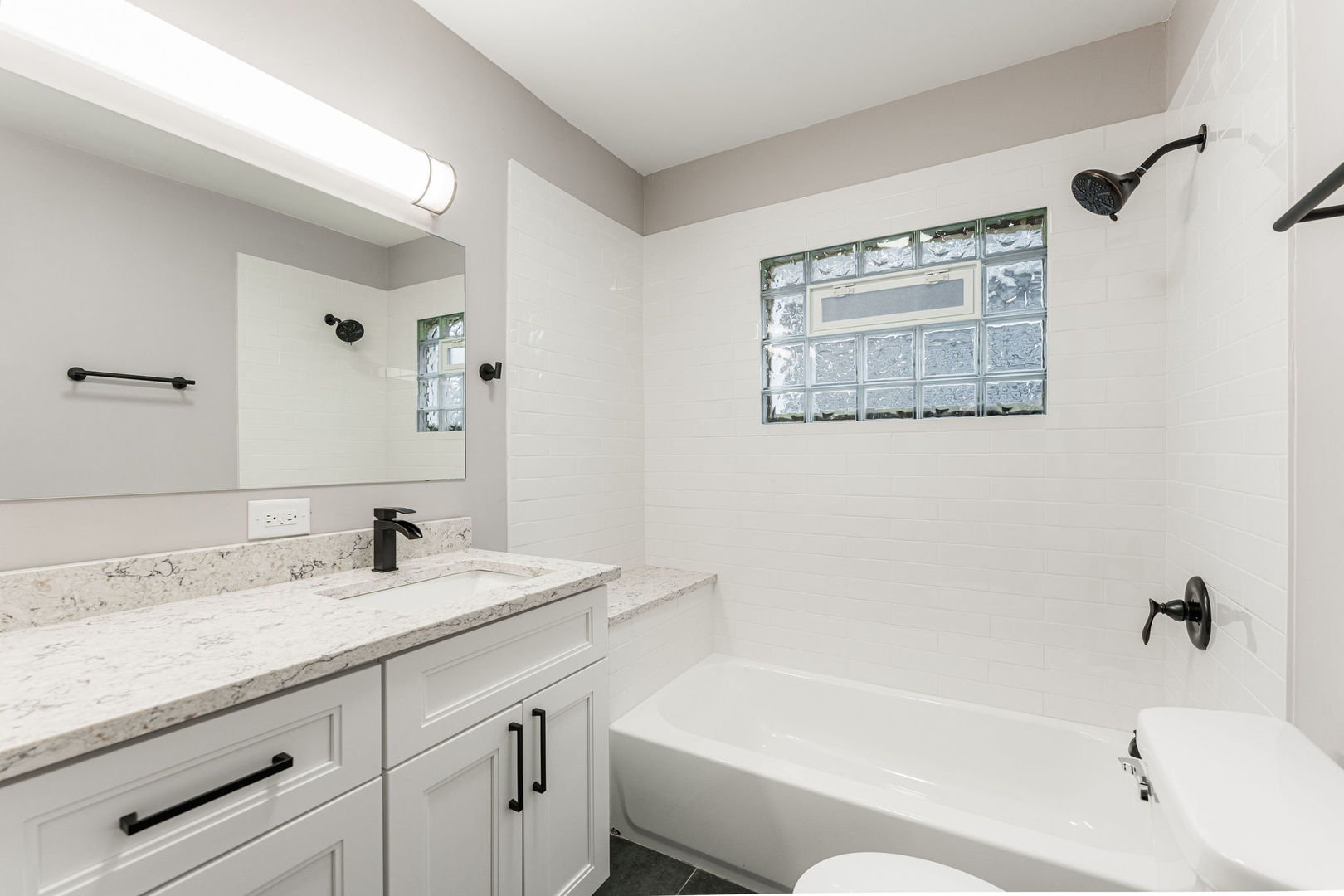 6453 S Hamilton Avenue