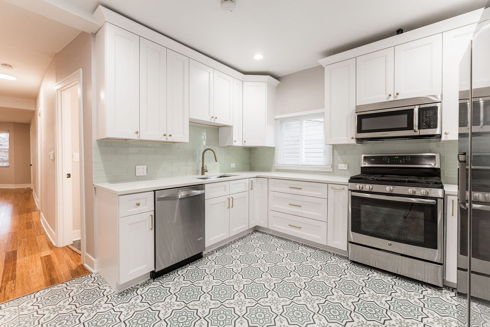 6453 S Hamilton Avenue