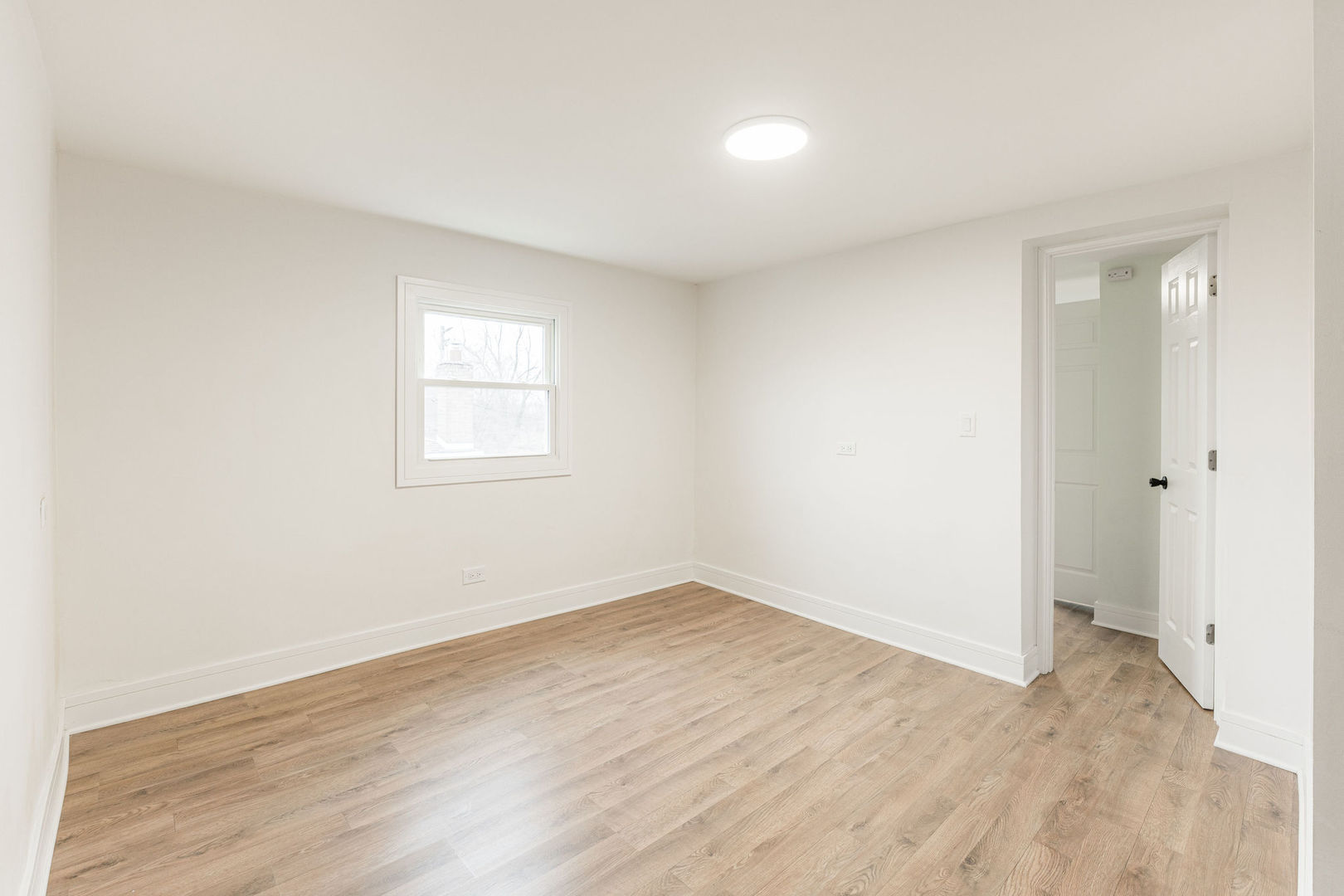 6453 S Hamilton Avenue