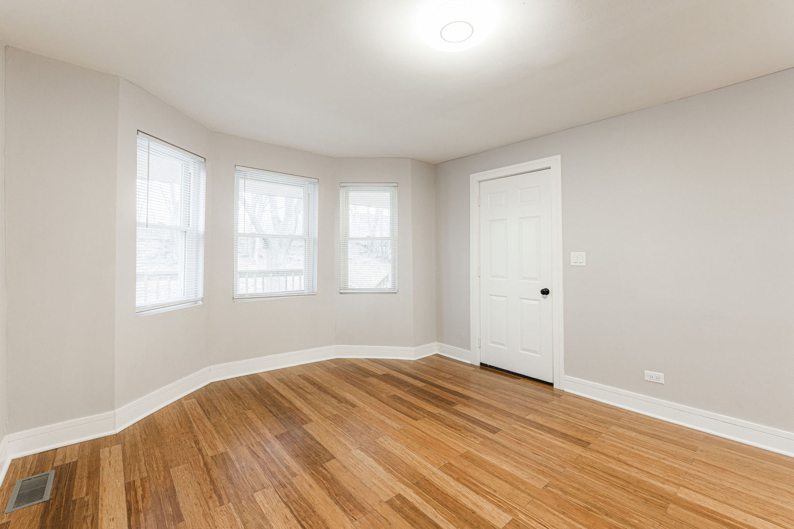 6453 S Hamilton Avenue